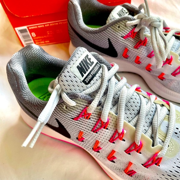 Nike Zoom | Size 7.5 | Never Used (with tag + box) - Picture 9 of 11